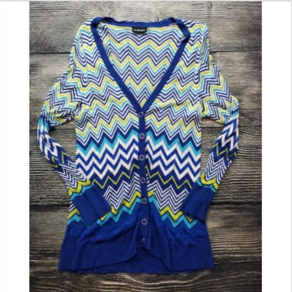 Lane Bryant Sweaters - Lane Bryant 14/16 Chevron Print Cardigan